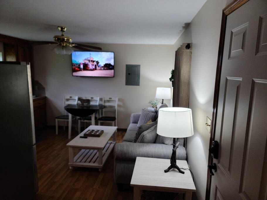 Milk Hand House.. Peaceful 1 Bedroom Cabin Hammond Esterno foto